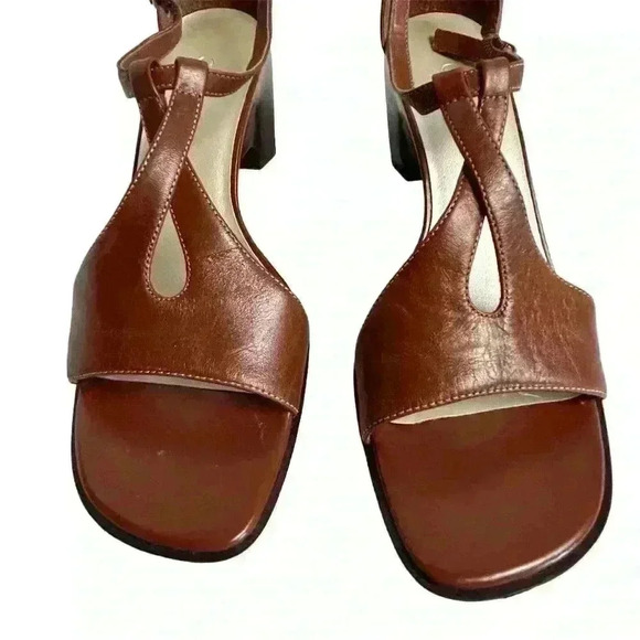 Chadwick’s Women's Brown Leather T-Strap Wedge Sandals Size 7.5 - Picture 6 of 9